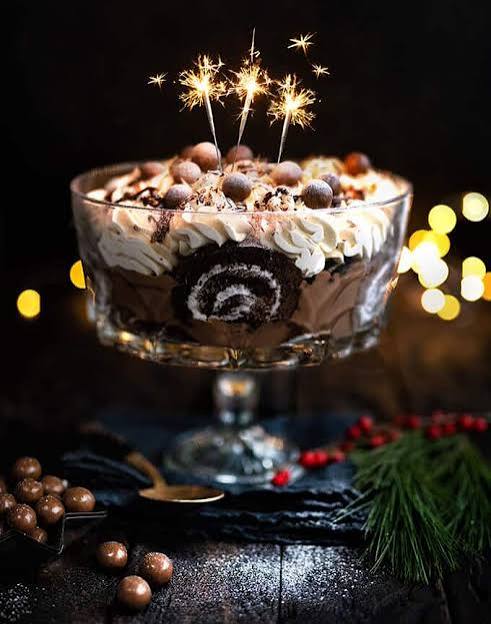 Chocolate Cheesecake Mousse Gingerbread Cookie Trifles