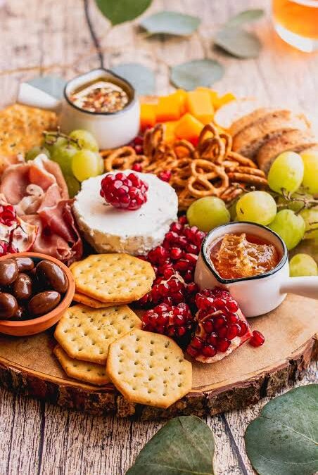Building a Perfect Holiday Appetizer: Winter Cheese Board Inspiration