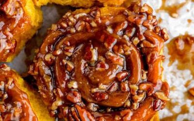 Sticky Caramel Pecan Sweet Rolls